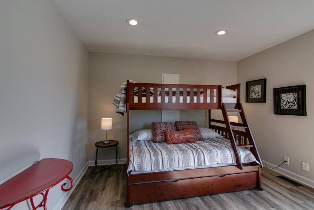 The Residence At Hilltop Acres - Clarksville, Tn ภายนอก รูปภาพ